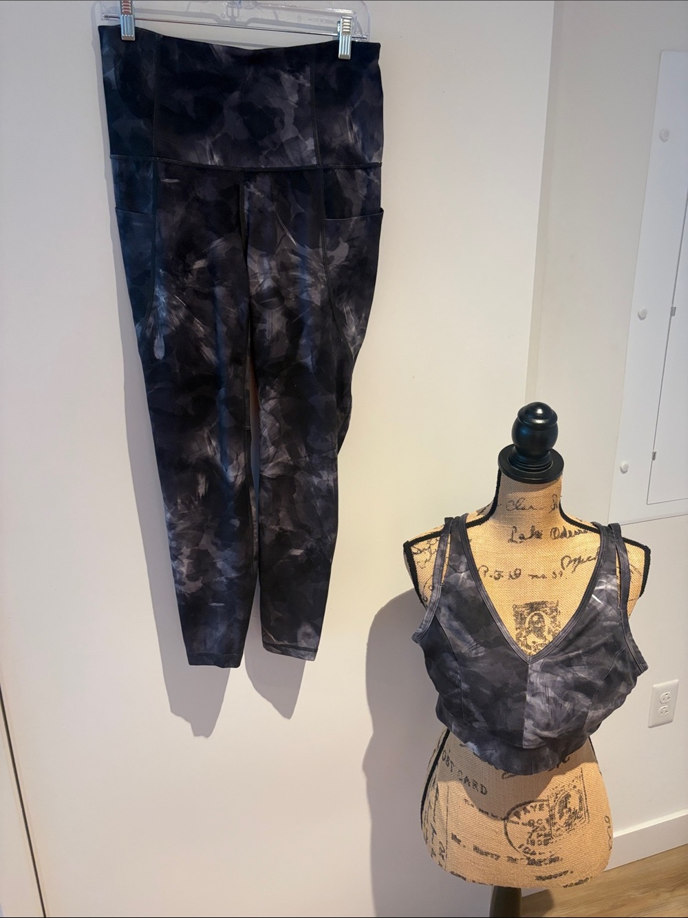 all in motion Tie-Dye High-Waist Leggings & V-Neck Sports Bra matching set